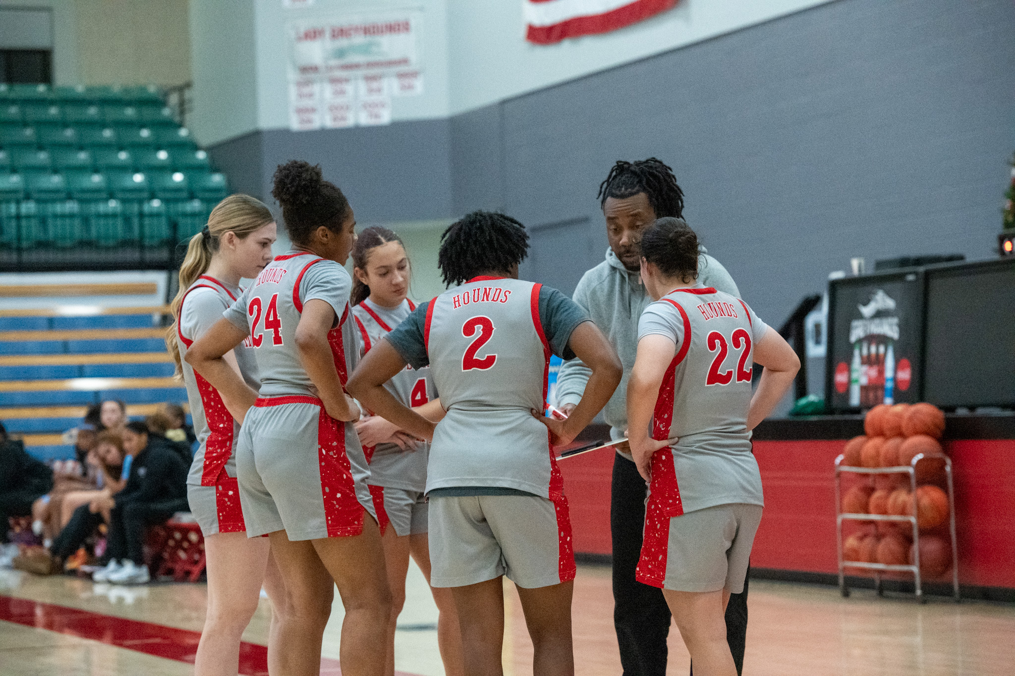 MACC Women Close First Semester at 9&ndash;7, Set Sights on Region 16 Play